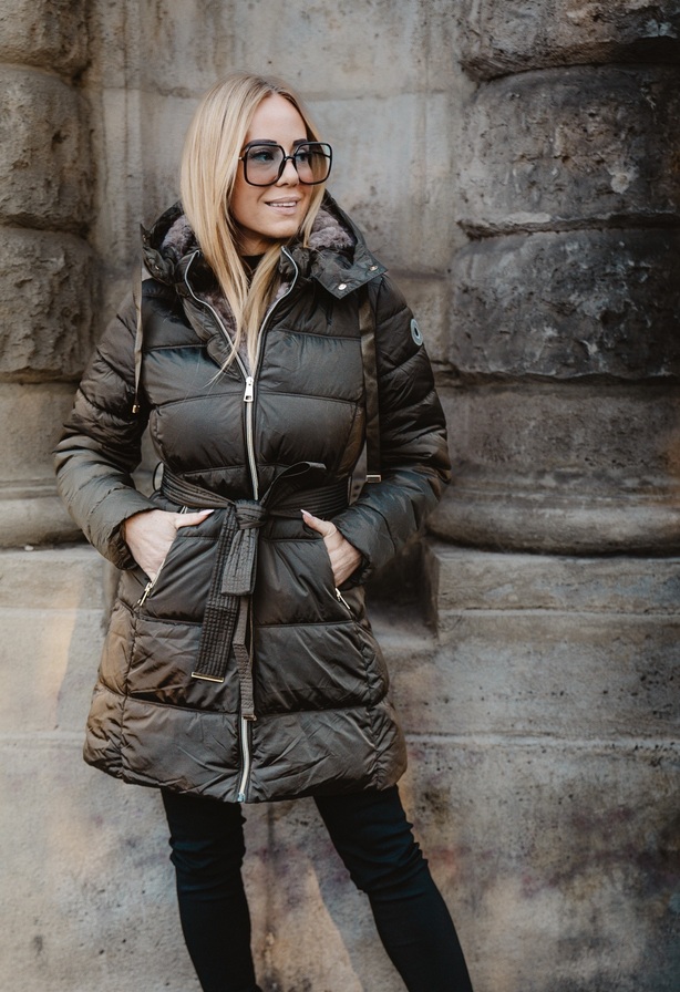 Öves steppelt télikabát khaki – Hosszított női télikabát – Innova Fashion